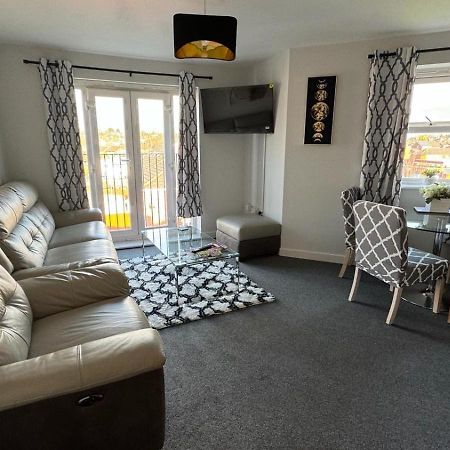 Spacious 1 Bedroom Apartment In Wigan Shevington Extérieur photo