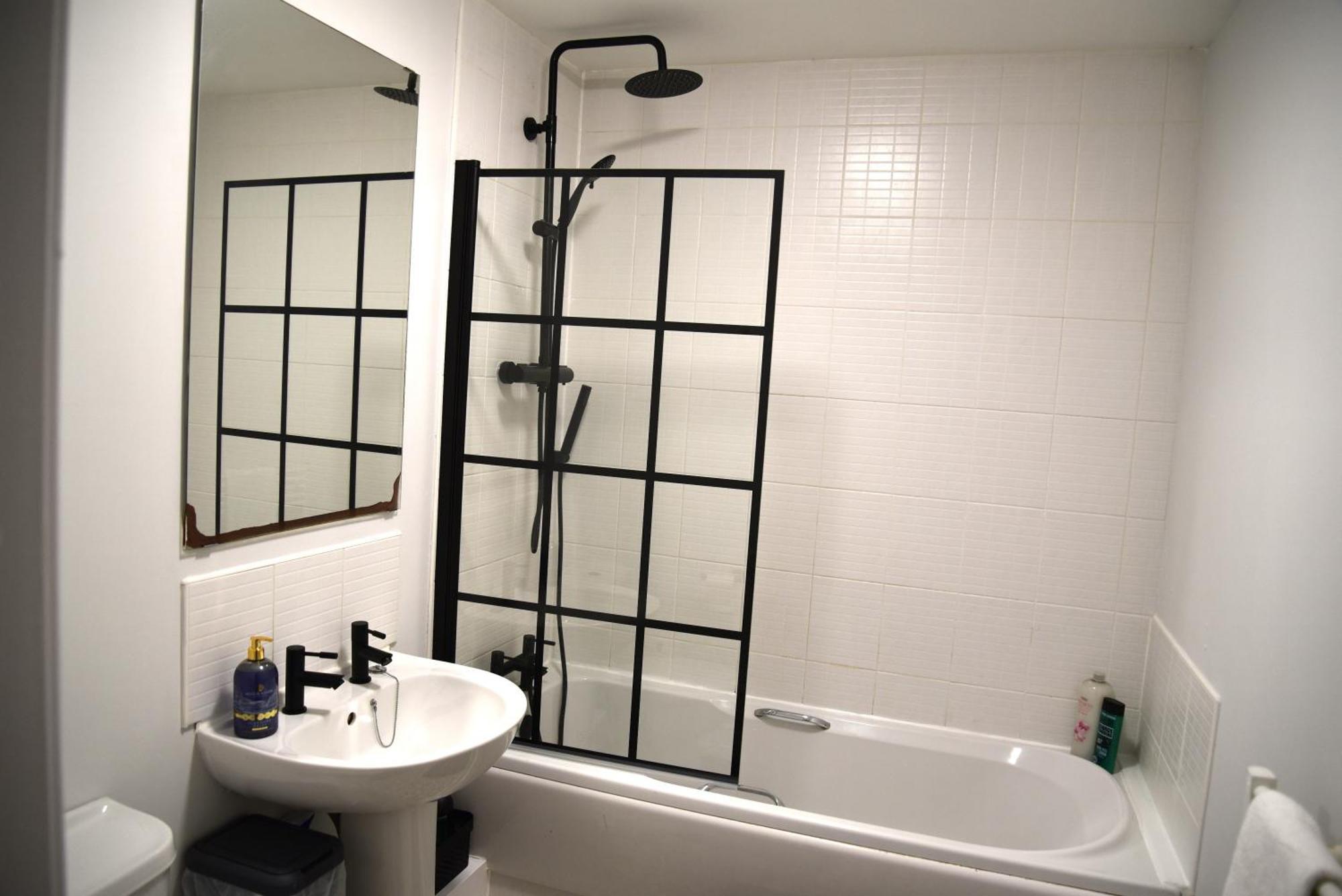 Spacious 1 Bedroom Apartment In Wigan Shevington Extérieur photo